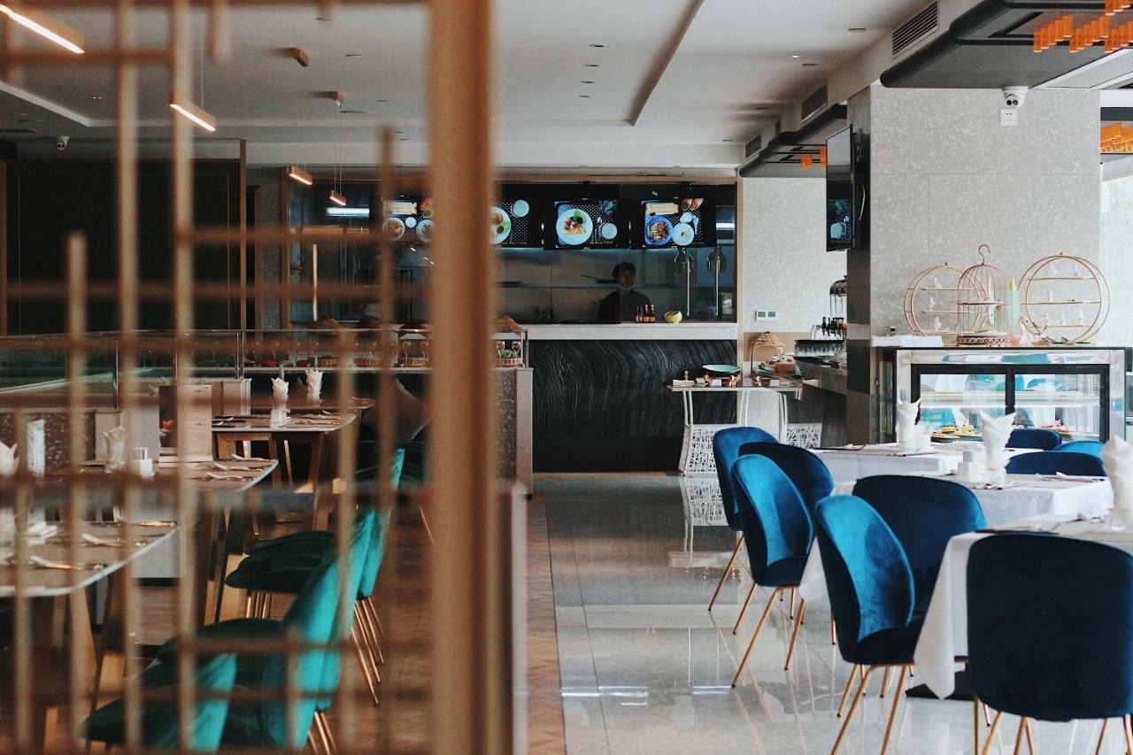 Virtuous World Hotel Foshan Esterno foto