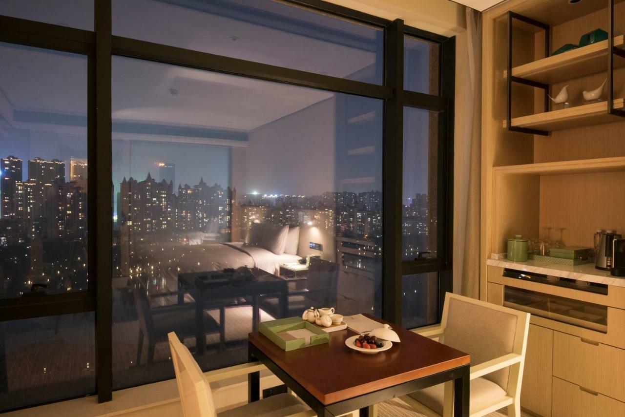 Virtuous World Hotel Foshan Esterno foto