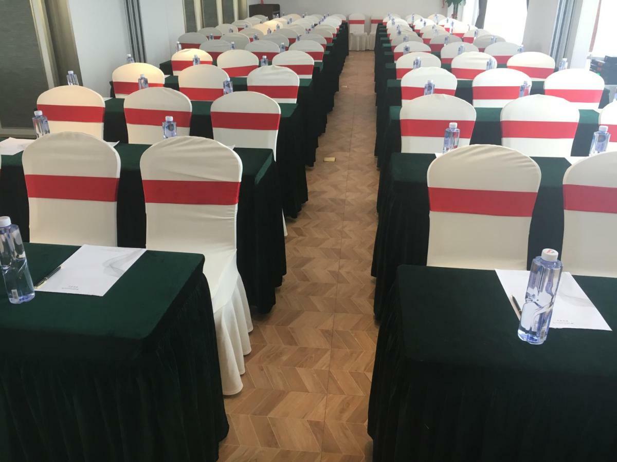 Virtuous World Hotel Foshan Esterno foto